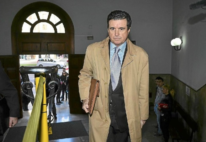 Jaume Matas a la entrada de los Juzgados de Palma.