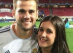 El jugador del Real Madrid, Nacho Fernndez, con su futura mujer,...