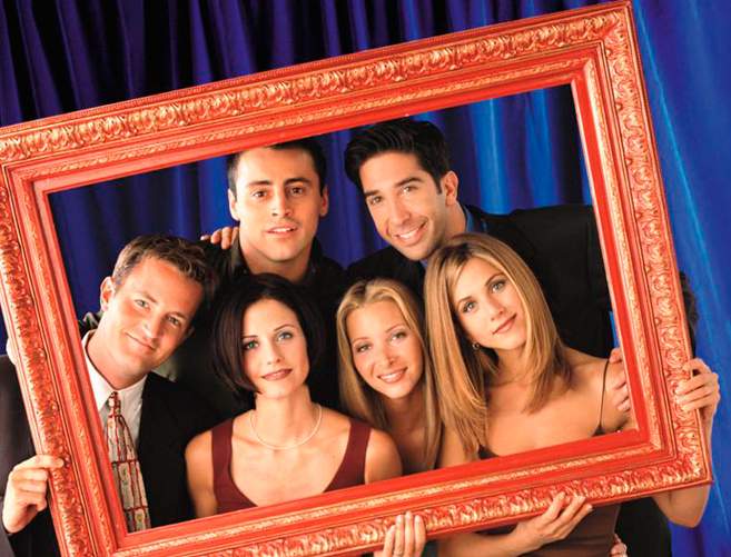 Imagen de los protagonistas de 'Friends'. Arriba a la...
