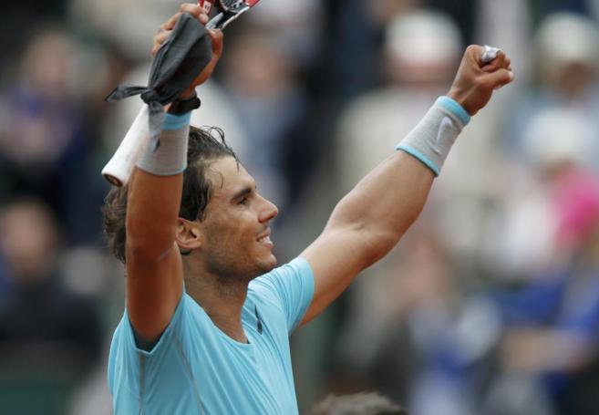 Rafael Nadal celebra su pase a la siguiente ronda del torneo parisino.