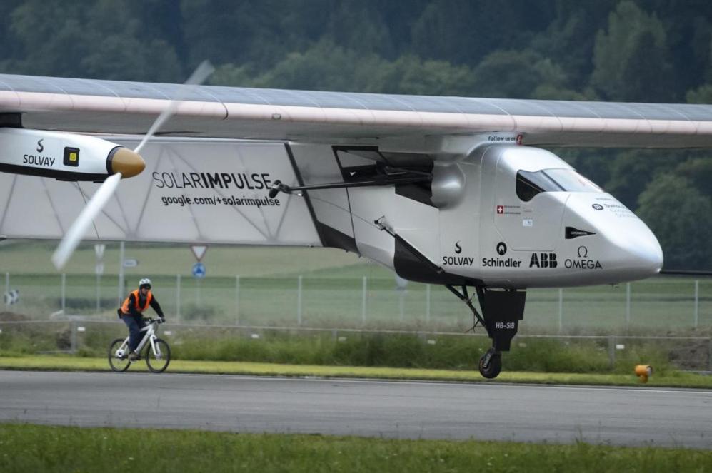 El aterrizaje del avin se produjo en su base de Payerne (Suiza)