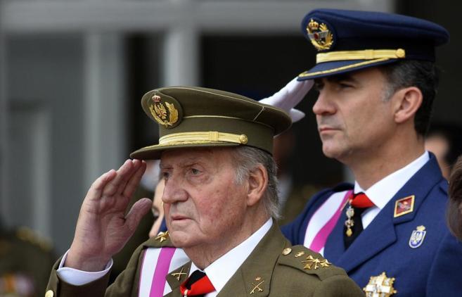 El Rey Juan Carlos y el Príncipe Felipe, en la pasada Pascua Militar.