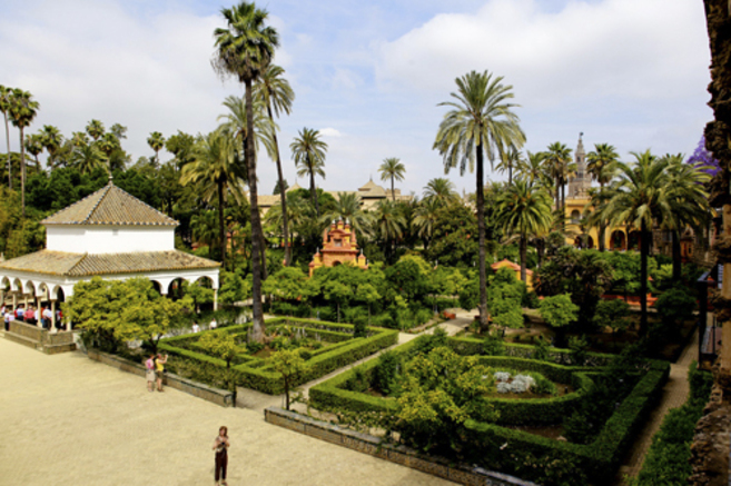 Vista general de los jardines del Alczar de Sevilla.