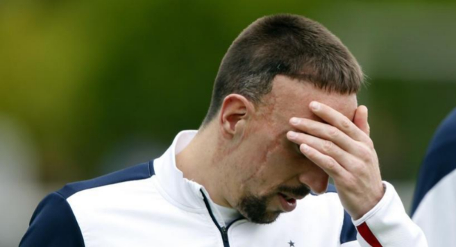Franck Ribry se perder el Mundial por culpa de una lumbalgia.