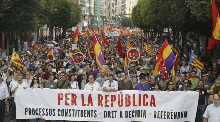 Marcha por la III Repblica en las calles de Valencia.