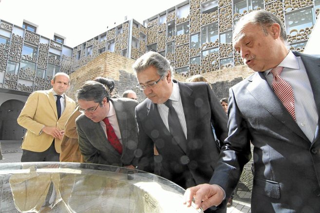 El alcalde, durante una visita a las obras del Museo de la Cermica...