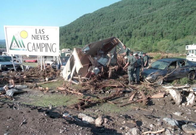 El camping 'Las Nieves', tras la riada que lo arras en 1996.