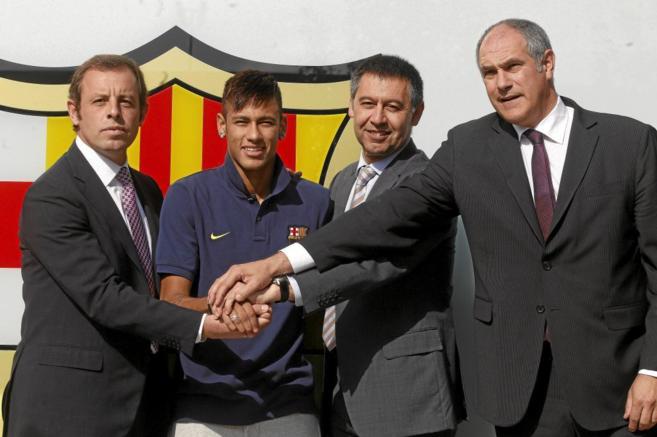 Rosell, Neymar, Bartomeu y Zubizarreta, en el anuncio del fichaje del...