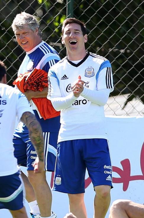 Messi sonre en un reciente entrenamiento con su seleccin.
