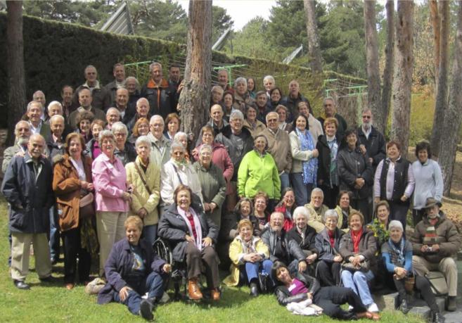 Gran parte de los jubilados en una foto de grupo.