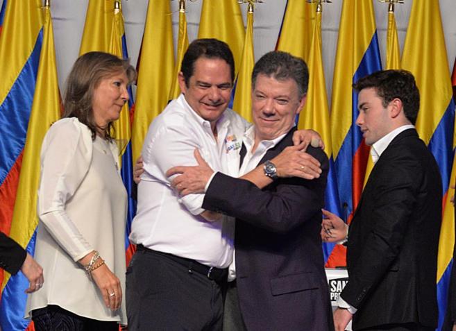 Juan Manuel Santos y el vicepresidente colombiano, Germn Vargas...