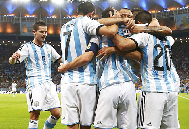 La celebracin del gol de Messi.