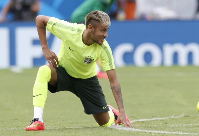 Neymar, durante en un entrenamiento de la seleccin brasilea.