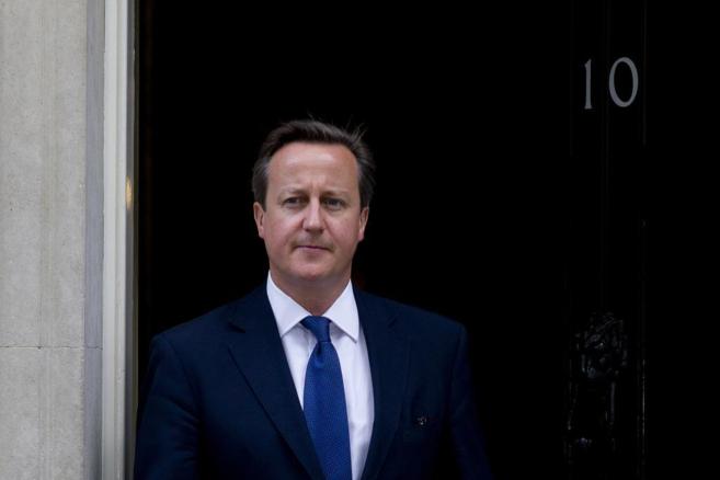 El primer ministro británico, David Cameron, a las puertas del...