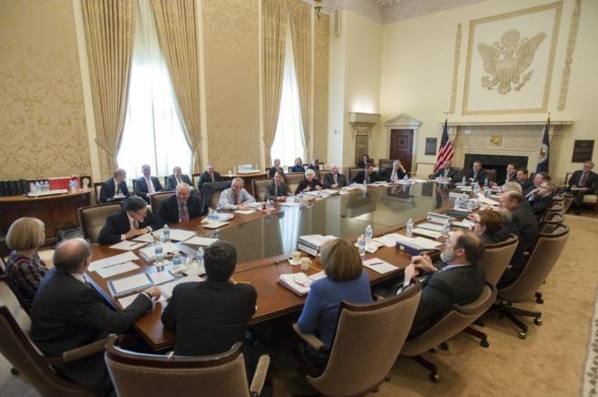 Reunión de miembros de la Junta de Gobernadores de la Fed.