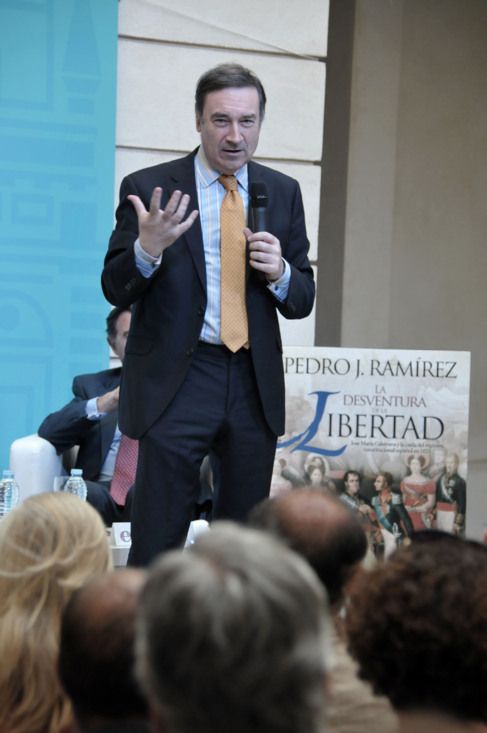 Pedro J. Ramrez durante la presentacin del libro en Cdiz.