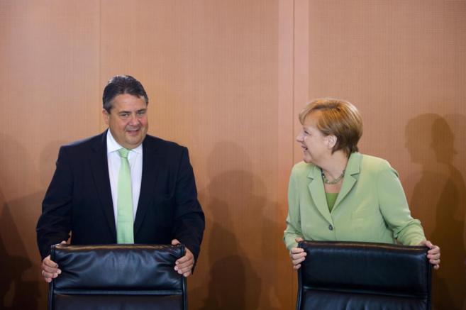 Sigmar Gabriel y Angela Merkel en una reunin de gabinete en Berln.