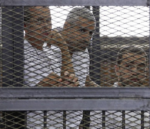 Los tres periodistas de Al Yazira condenados en Egipto por...
