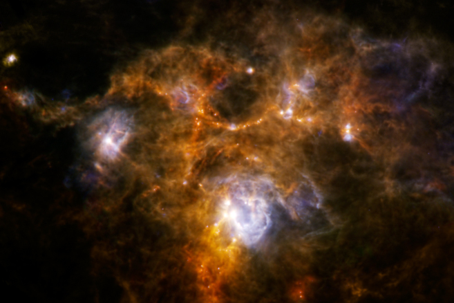 NGC7538 observada en el infrarrojo lejano por HERSCHEL
