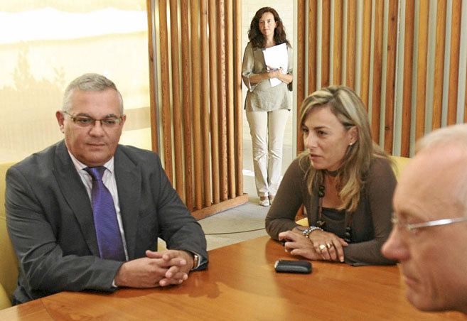 Pedro de Gea y Sonia Castedo, en una reunin con Ikea.
