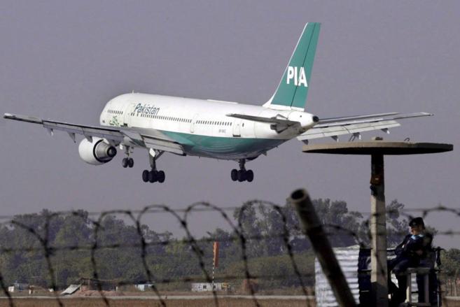 Un avin de la aerolnea Pakistan International Airlines (PIA)...