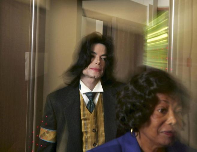 Michael Jackson y su madre, en 2005.