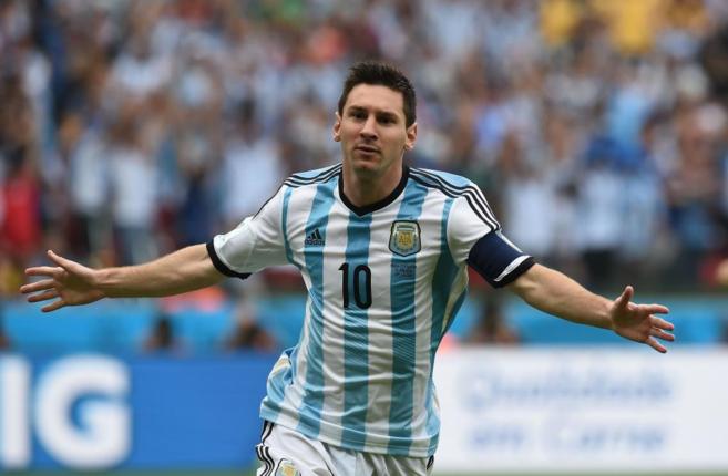Leo Messi celebra un gol ante Nigeria.