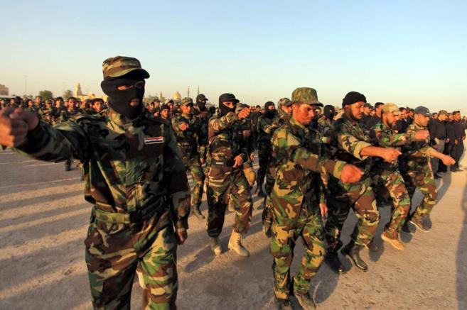 Entrenamiento de voluntarios iraquíes para luchar contra Estado...