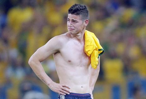 James Rodrguez llora tras la eliminacin de Colombia.