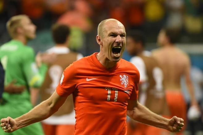 Robben celebra el pase de Holanda a semifinales.