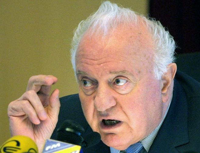 Shevardnadze, durante un encuentro con la prensa en Tbilisi en 2003.