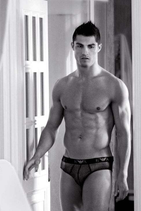 Cristiano Ronaldo tambin fue imagen de Emporio Armani Underwear como...