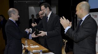 El presidente del Gobierno entrega el galardn a Jenaro Garca