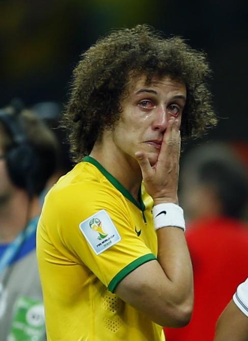 David Luiz, con los ojos totalmente enrojecidos sobre la derrota.