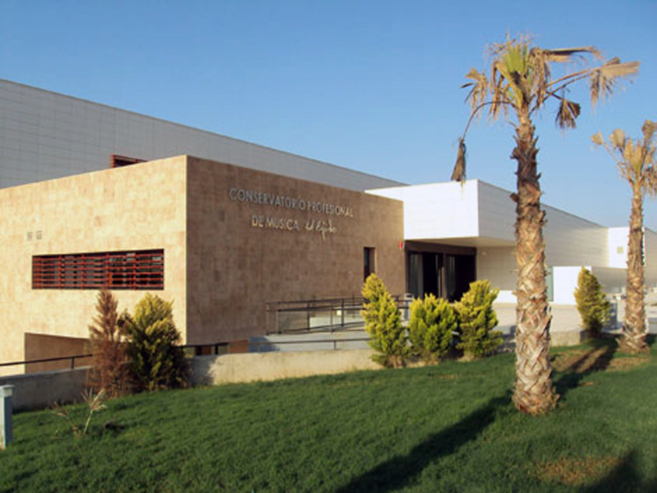 El edificio del Conservatorio de Msica de El Ejido.