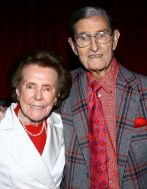 Eileen Ford junto a su marido, Jerry Ford, durante un acto en Nueva...