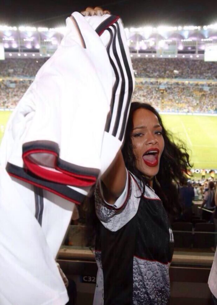 Rihanna apoya a Alemania en el partido de la final del Mundial. La...