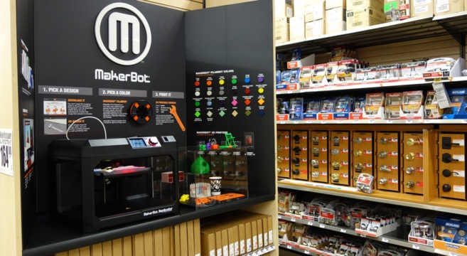 Un rincn de impresoras 3D de MaketBot en una de las tiendas de The...