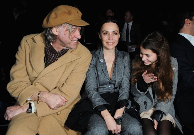 Bob Geldof, su pareja, Jeanne Marine, y su hijastra, Tiger Lily, en...