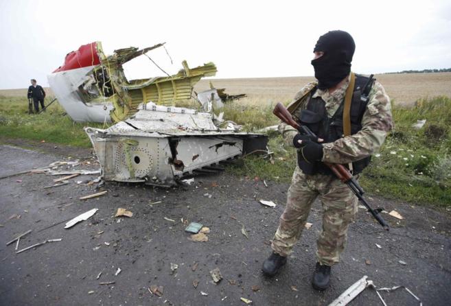 Restos del avión siniestrado en Ucrania