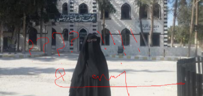 La marroqu en una zona cerca de Alepo. En rojo, su firma. En el...