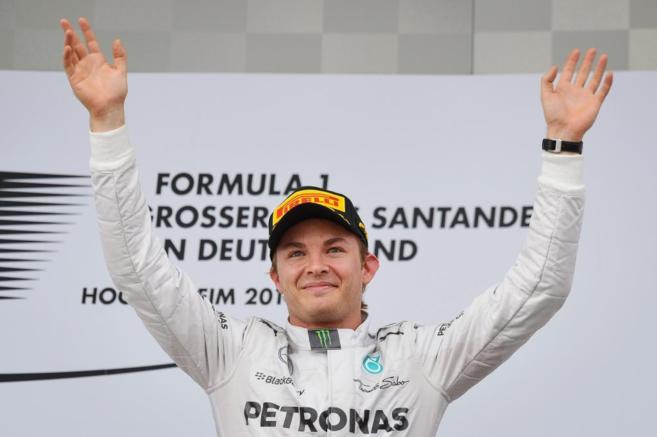 Rosberg celebra su victoria en el Gran Premio de Alemania.