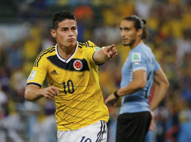 El colombiano James Rodrguez celebra el gol ante Uruguay en el...