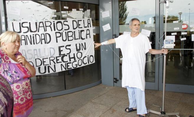 Protesta de los pacientes del hospital de Bellvitge