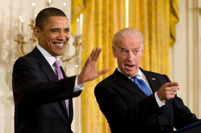 Barack Obama y Joe Biden durante una recepción en la Casa Blanca