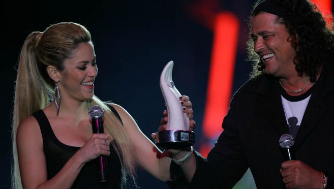 Shakira, junto a Carlos Vives, en una imagen de archivo.