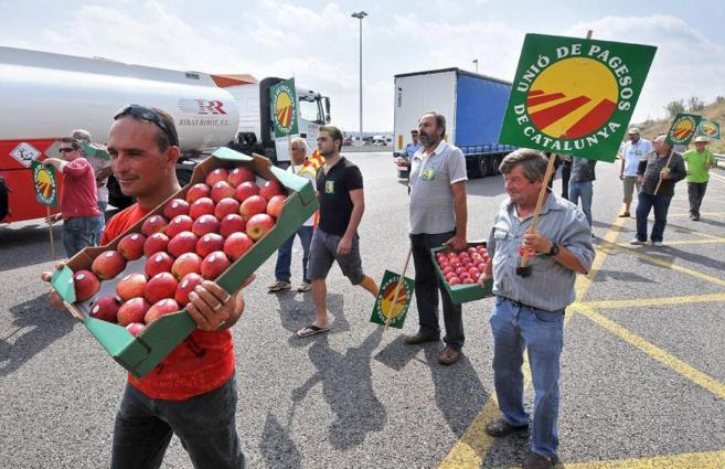 Agricultores catalanes protestan por los ataques en la frontera en...