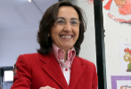 Rosa Aguilar ejerce su derecho al voto en las elecciones de marzo de...