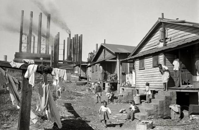 Familias en un rea industrial de Birmingham, Alabama 1964