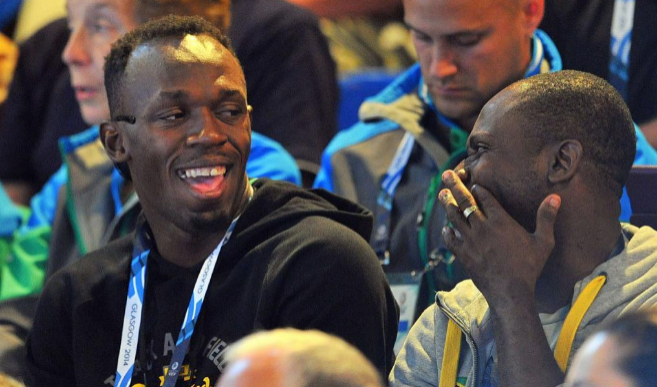Usain Bolt es fotografiado durante el encuentro de netball entre...
